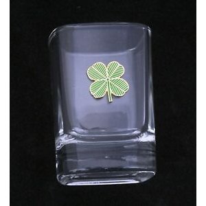 Clover cutting crystal shot tote glass