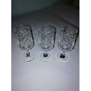 Vintage clear stem etching design wine glass, wine glass, 11 cm high