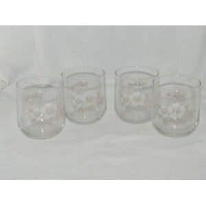 Short wine, juice glass flower pattern