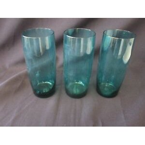 High-deep flat-bottom cup glass emerald green, 14.5CM high X 6CM wide