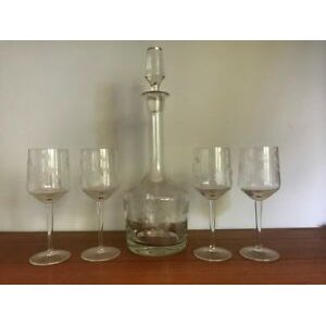 Beautiful decanter and matching wine glass set, etched glass