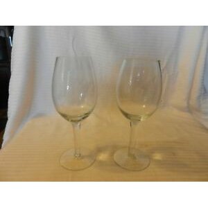 Transparent wine glass with etching abbreviation 7.5" high